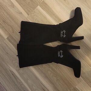 Impo boots. Size 8M, Black suede. The heels are suede, 3.75".